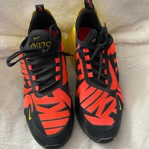 Nike Air Max 270 Embroidered